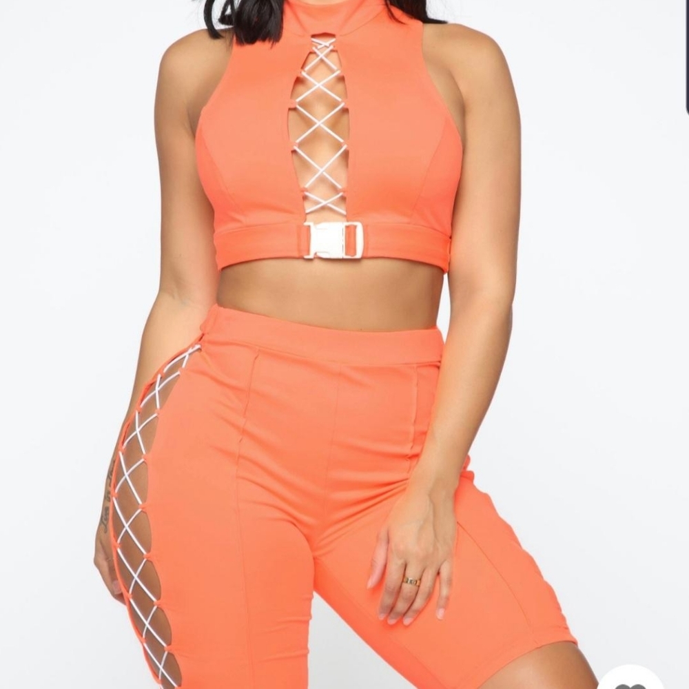 FASHION NOVA 2 PIECE SET